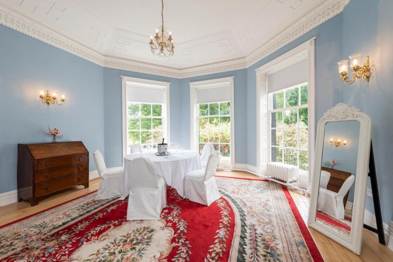 Statham Lodge Hotel Warrington Esterno foto