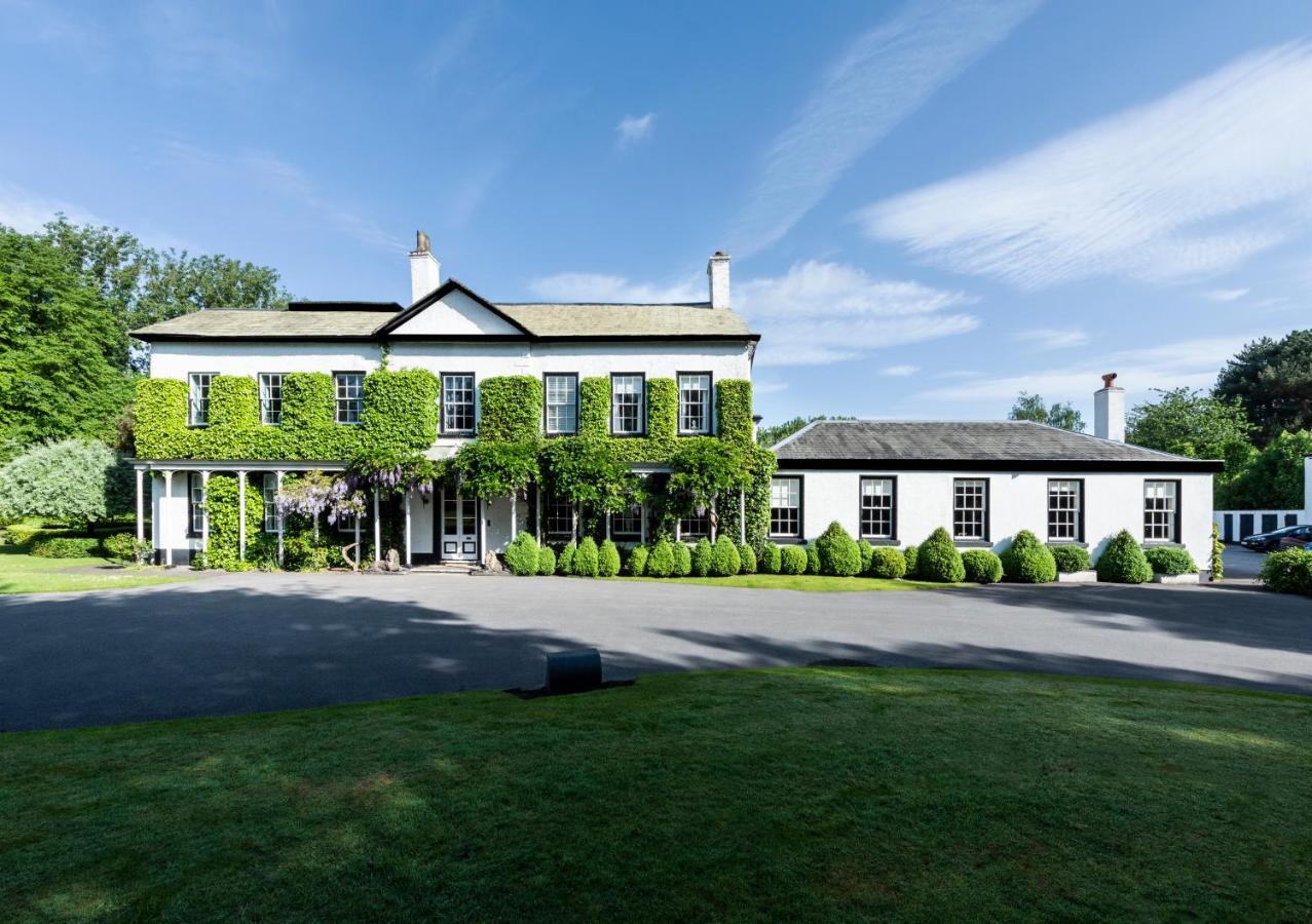 Statham Lodge Hotel Warrington Esterno foto