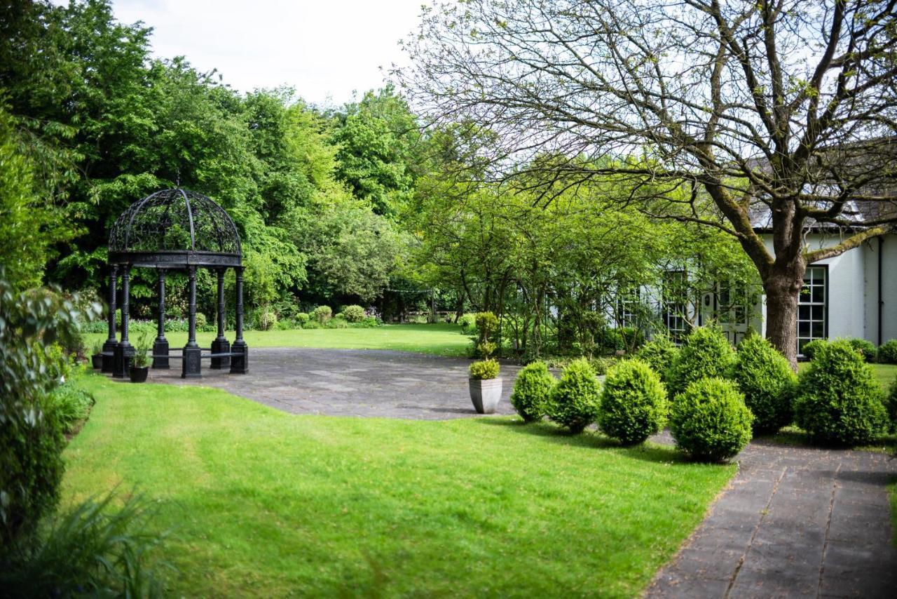 Statham Lodge Hotel Warrington Esterno foto