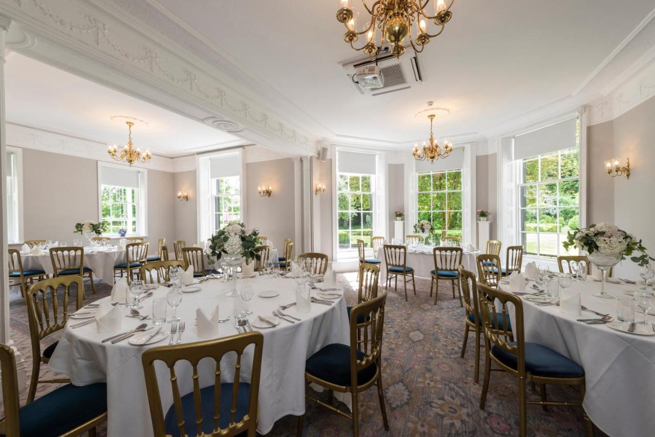 Statham Lodge Hotel Warrington Esterno foto