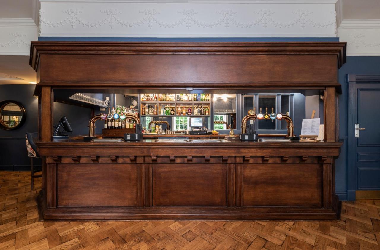 Statham Lodge Hotel Warrington Esterno foto