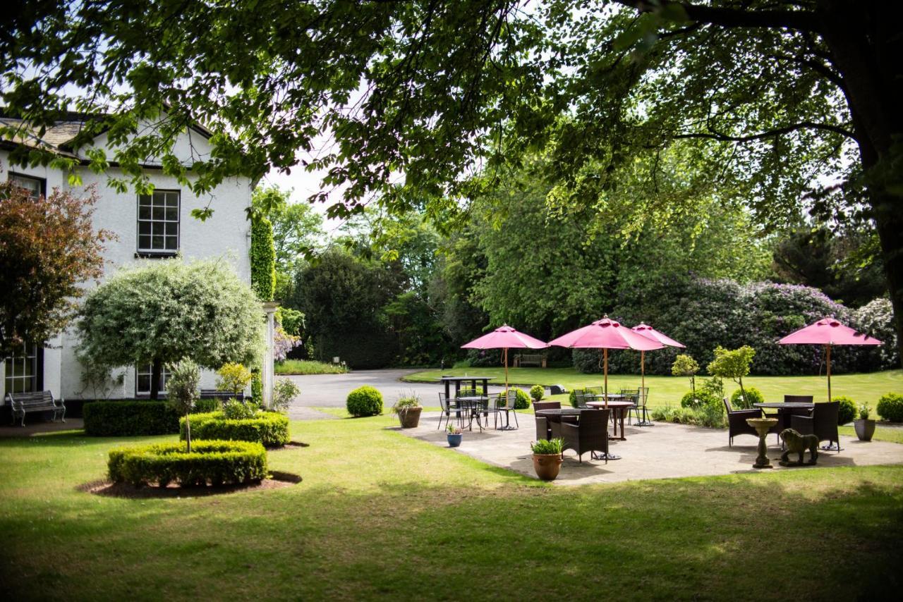 Statham Lodge Hotel Warrington Esterno foto