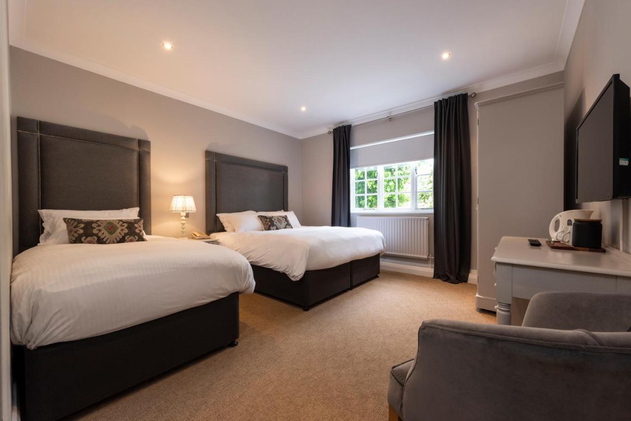 Statham Lodge Hotel Warrington Esterno foto